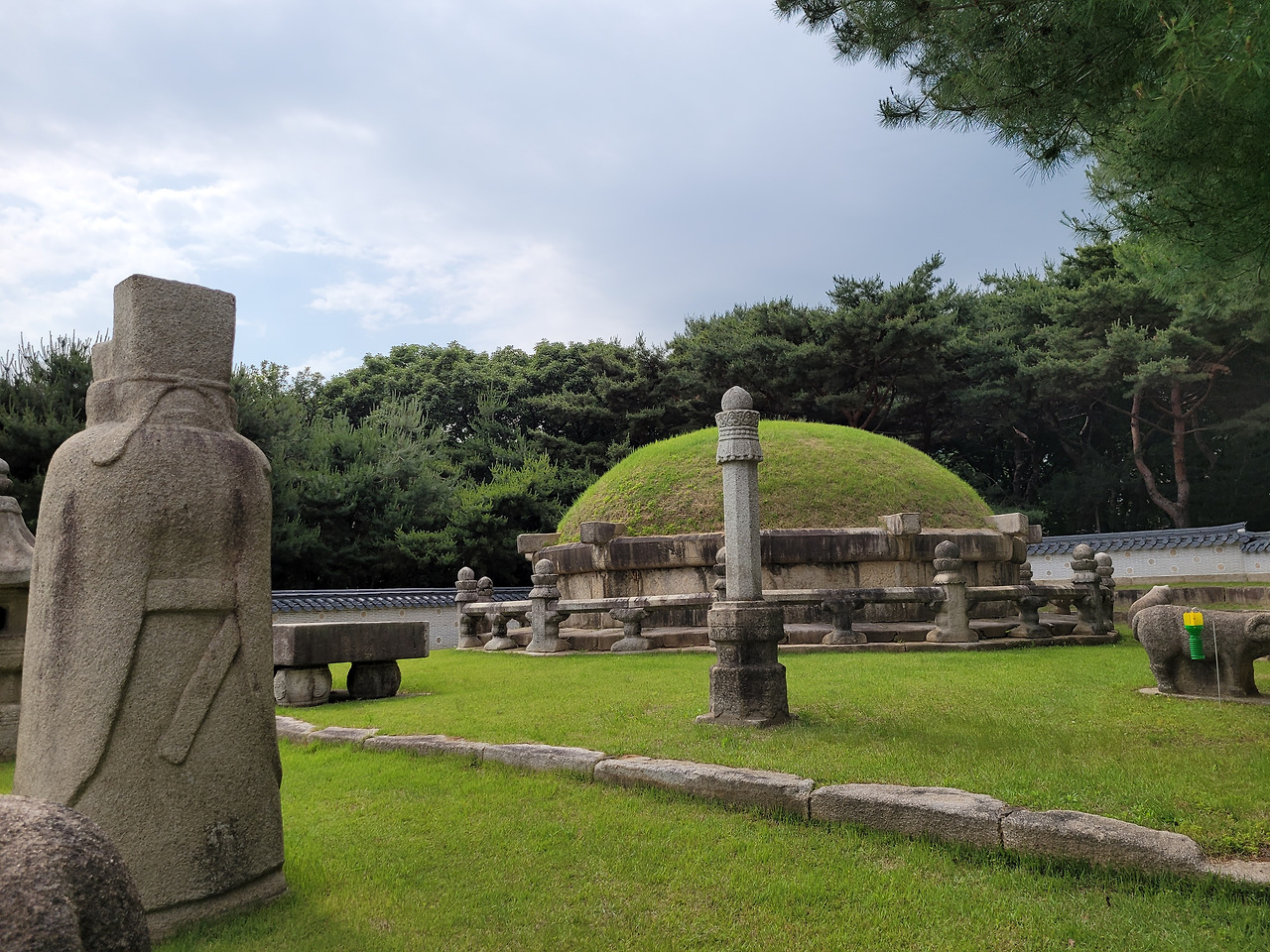 선릉 성종 능.jpg