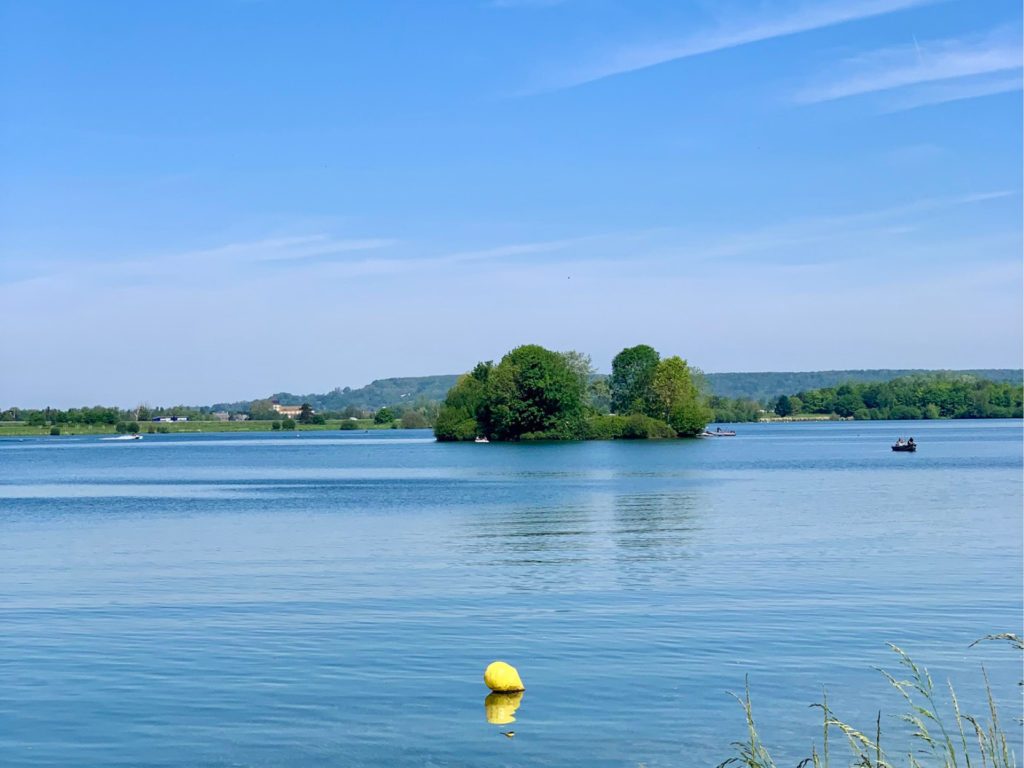 Lac du pont l'Eveque 2.jpg