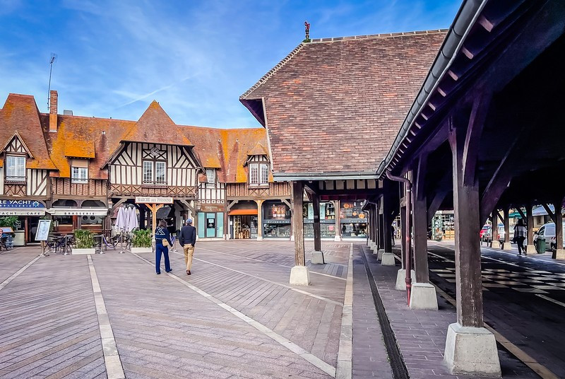 Marche Les Halles.jpg