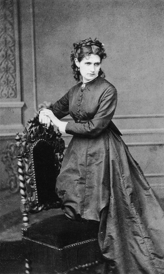 Berthe Morisot par Nadar.jpg