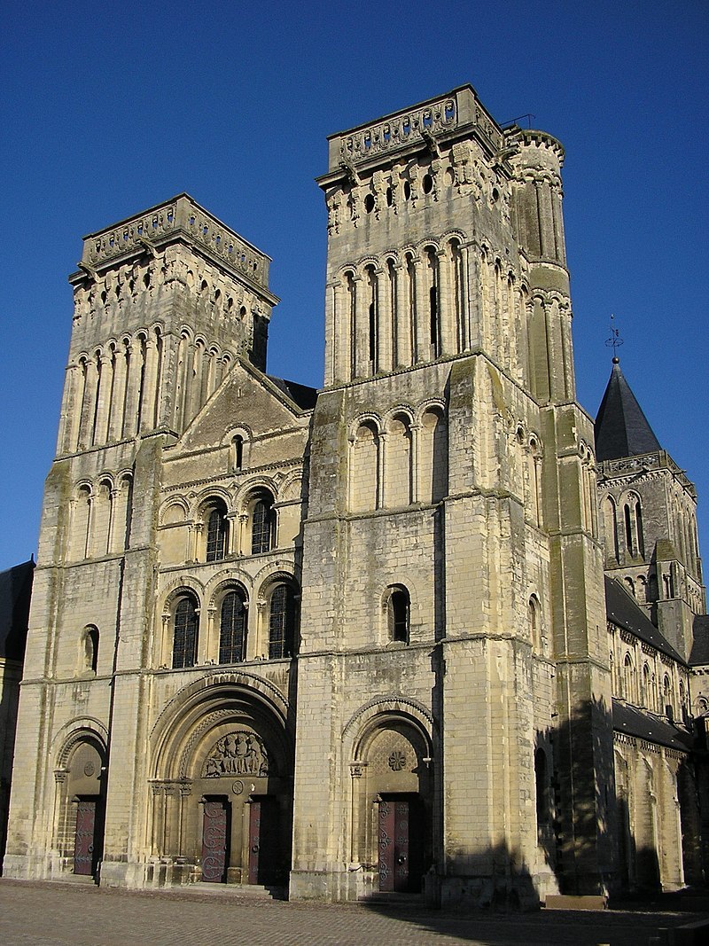 6-2 Abbaye aux Dames, Caen.jpg