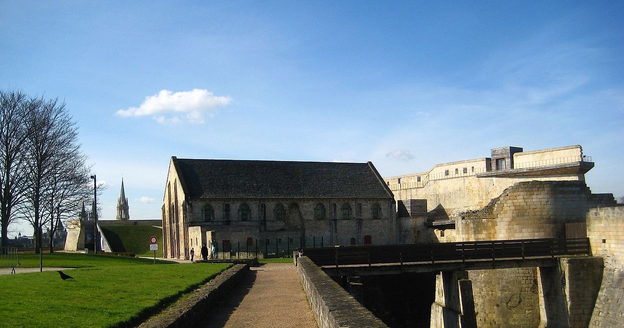 Salle de l'Échiquier (XIIe siècle).jpg