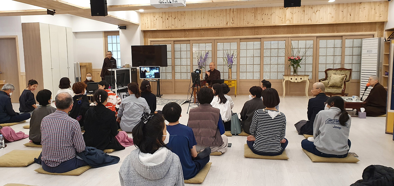 2022년 분당 보라선원 영화 선사의 법문 시간.jpg