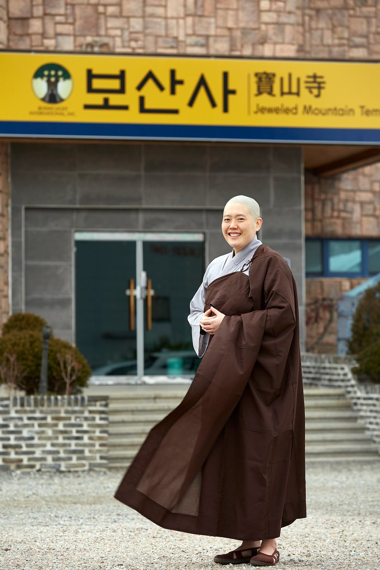 xa profile low resolution.jpg