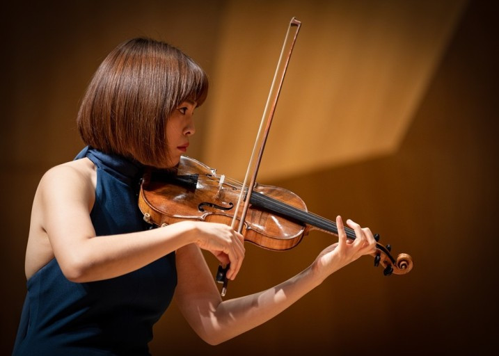 바이올린연주.jpg