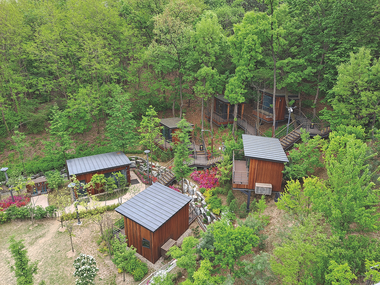 푸른숲 책뜰.jpg