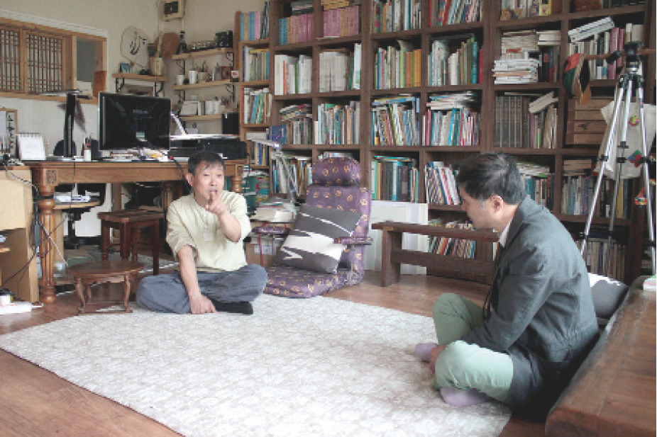 이태수 작가의 작업실.jpg