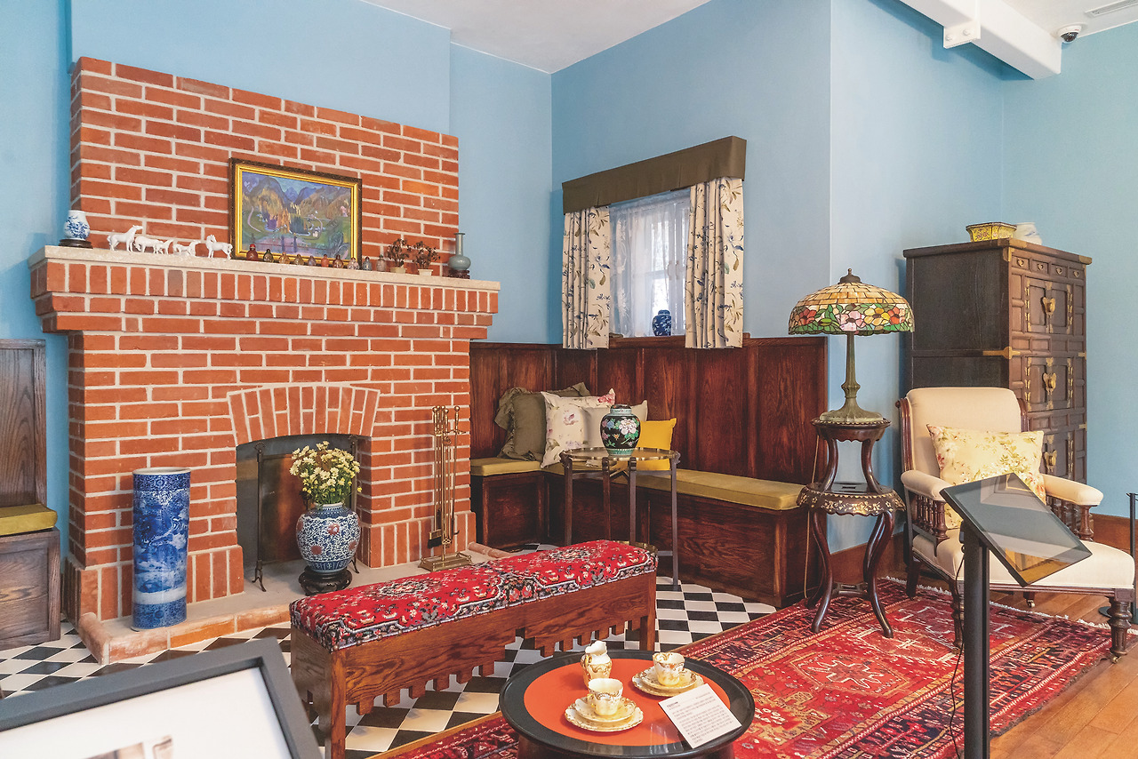 딜쿠샤 거실.jpg