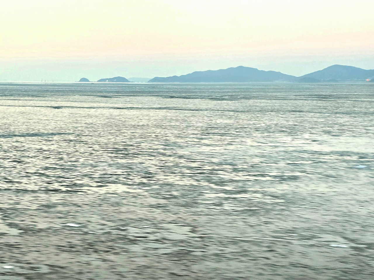 7시 50분 인천 바다.jpg