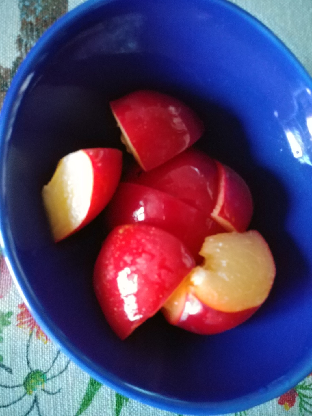 자두 나누기.jpg