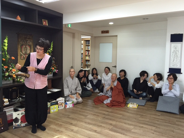 21 미르문화원 꼬평 이름패가 드러나다.jpg