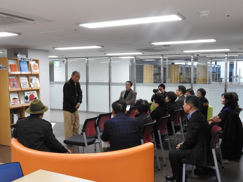 22 518민주화운동기록관 꼬평 개관 윤구병선생님 인사말씀.jpg