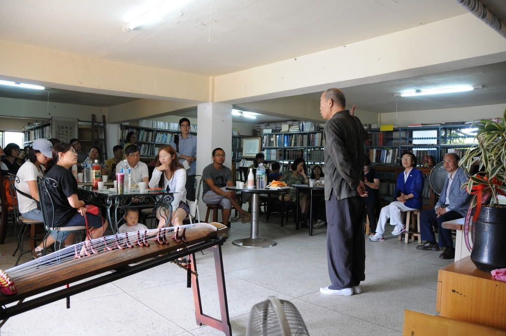 7 꼬평 제주민속문화원 윤구병.jpg
