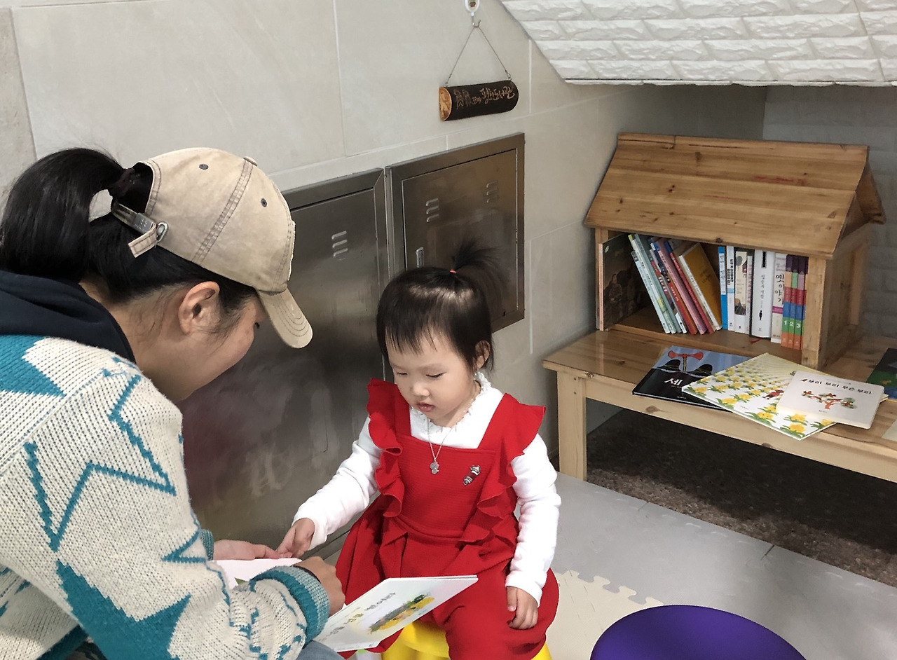 29 통일로 꼬평 초대관장들.jpg