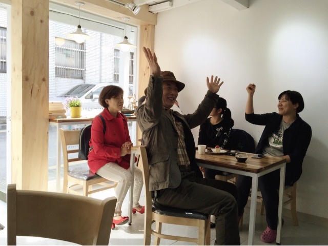 15 농부의부엌 꼬평 개관 평화 피어라.jpg