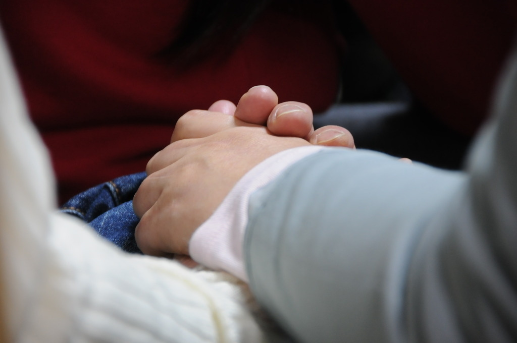 9 꼬평 두근두근 잡은 손.jpg