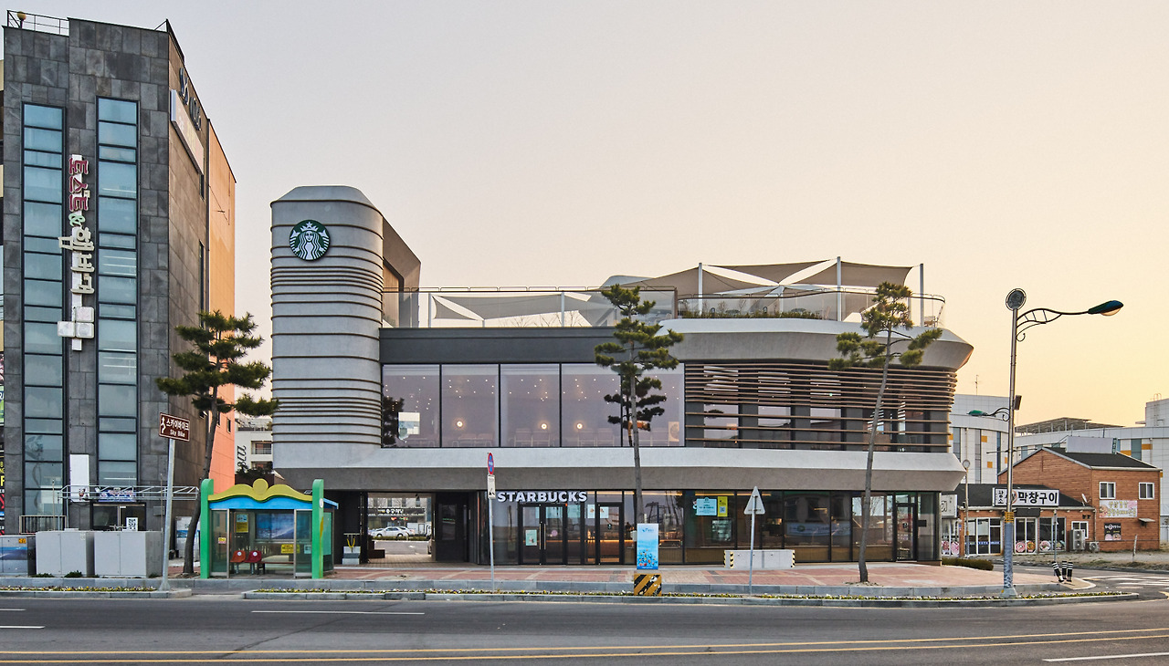 starbucks_dchs_0073.jpg