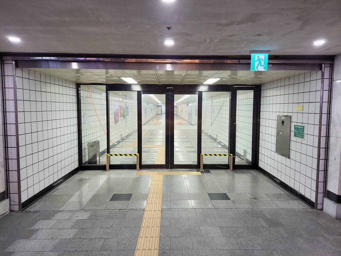 강남고속버스터미널5번출구 (11).jpg