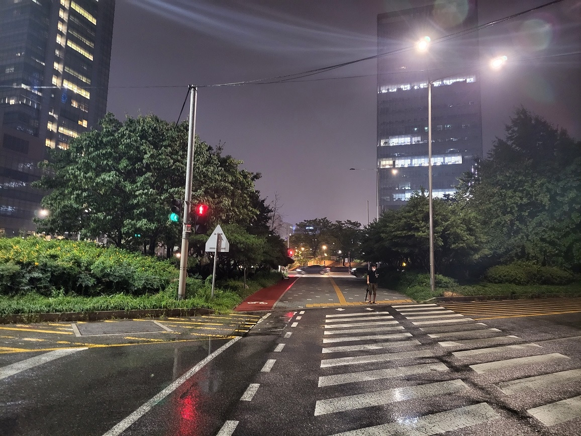 강남고속버스터미널5번출구 (3).jpg