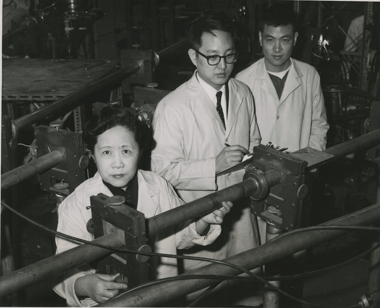 Left_to_right_Chien-shiung_Wu_(1912-1997),_Y.K._Lee,_and_L.W._Mo.jpg