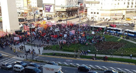 남미 반정부 시위-부에노스아이네스.jpg