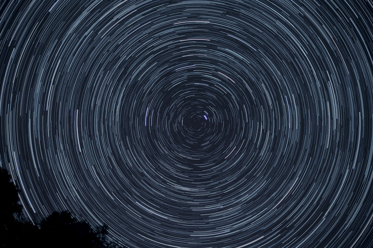 star-trails-1846734_1280.jpg