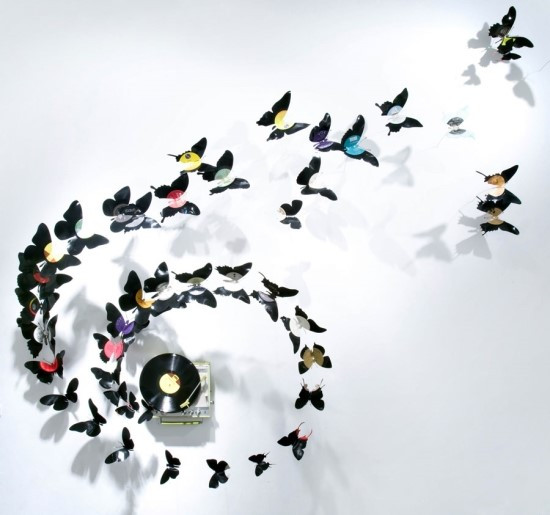 나비-폴 빌린스키. 정크아트(LP판. 턴테이블. 맥주캔 등).jpg