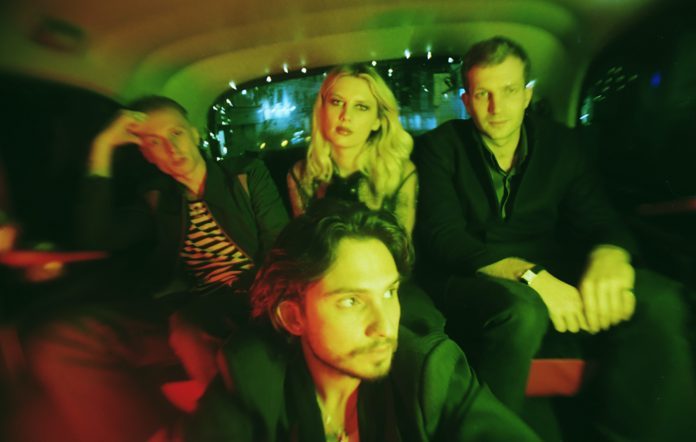 Wolf-Alice-TLMOE-001-2021-please-credit-Jordan-Hemingway-696x442.jpg