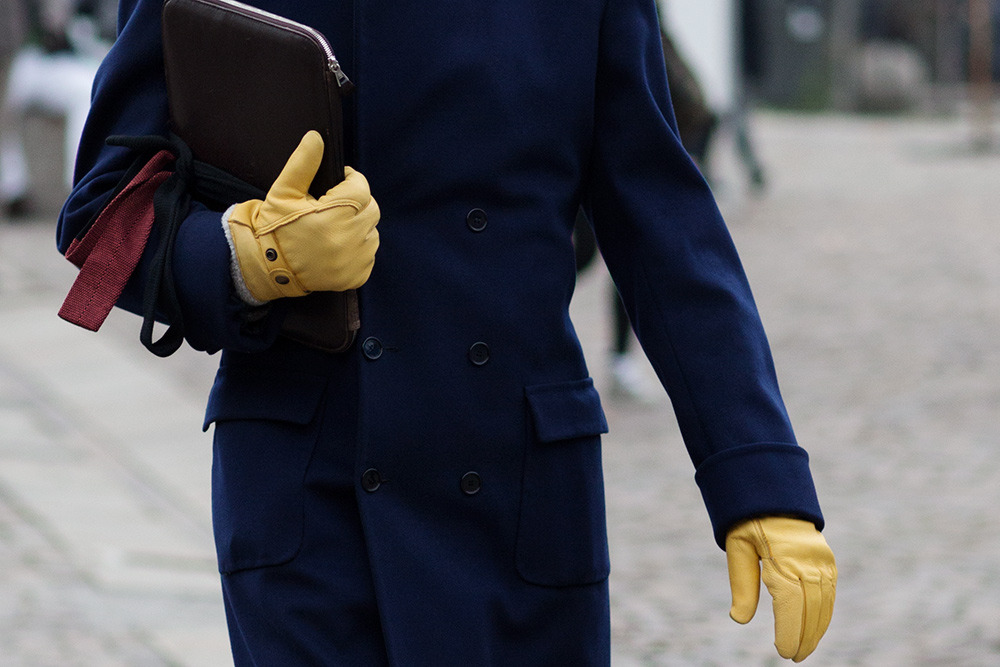 navy-pea-coat-yellow-leather-gloves-original-921.jpg