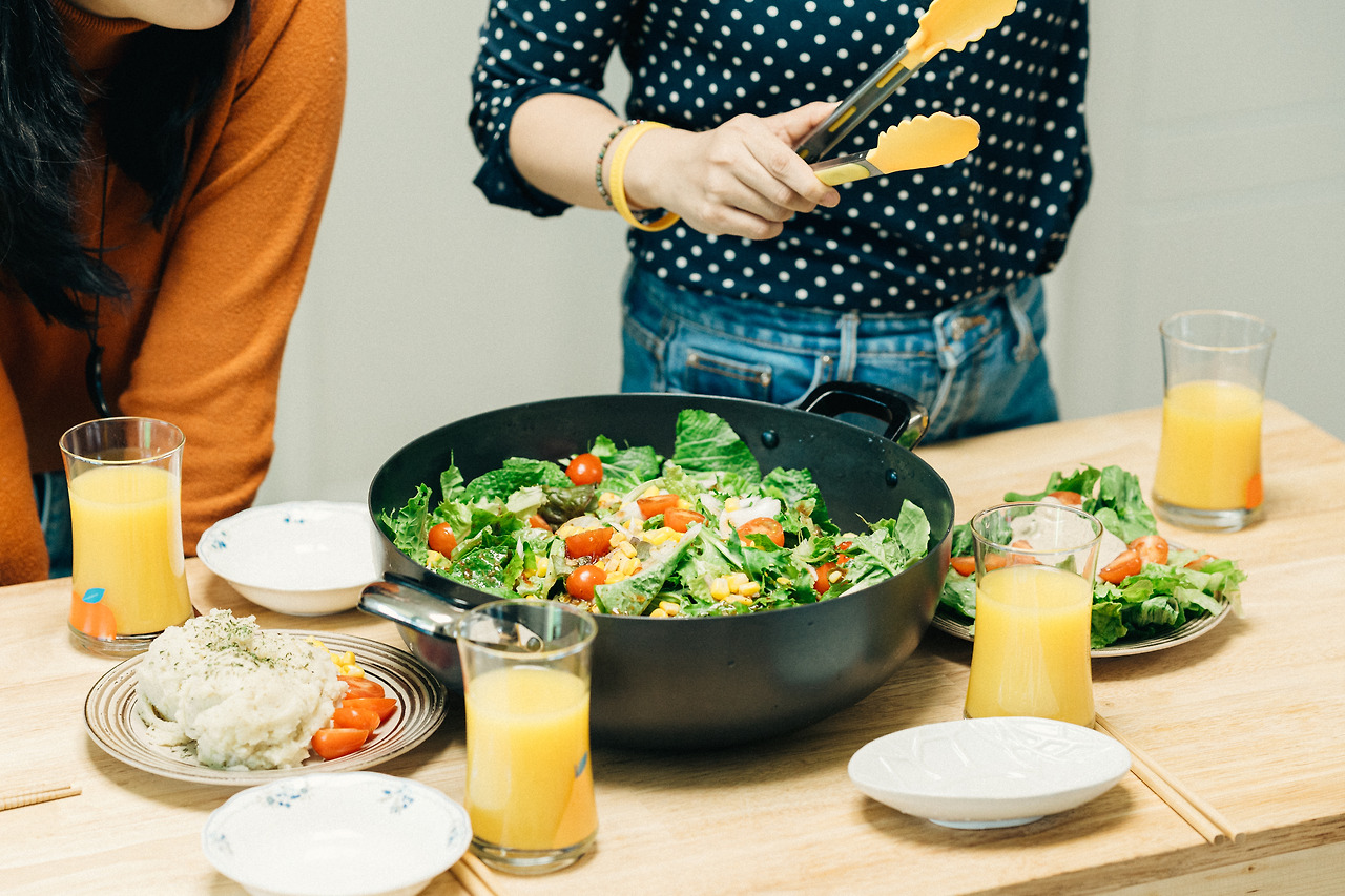 1-4 세팅된 테이블.jpg