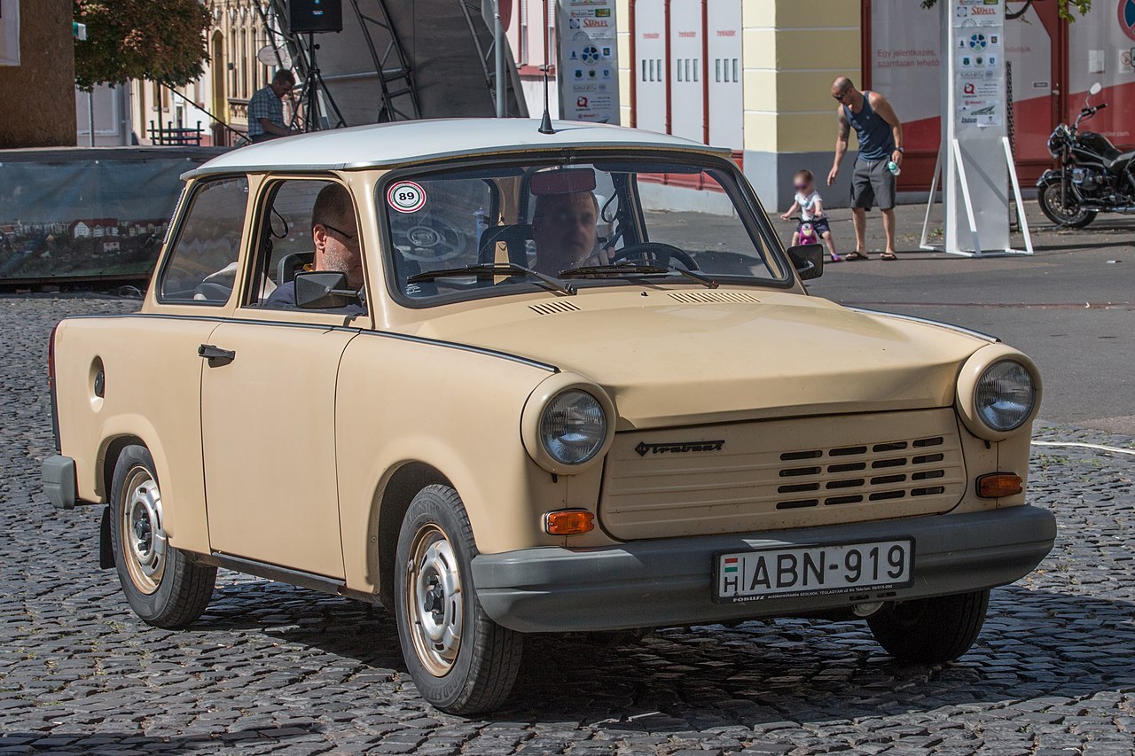 1280px-Trabant_1.1_30.06.19_JM_1.jpg