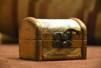 coffer-281248_960_720.jpg