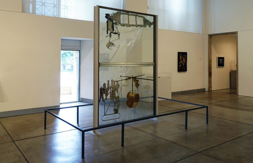 Duchamp-Large_Glass-installation.jpg