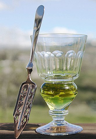 330px-Absinthe-glass.jpg