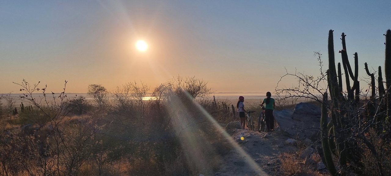 [꾸미기]20240529_182141 복사.jpg