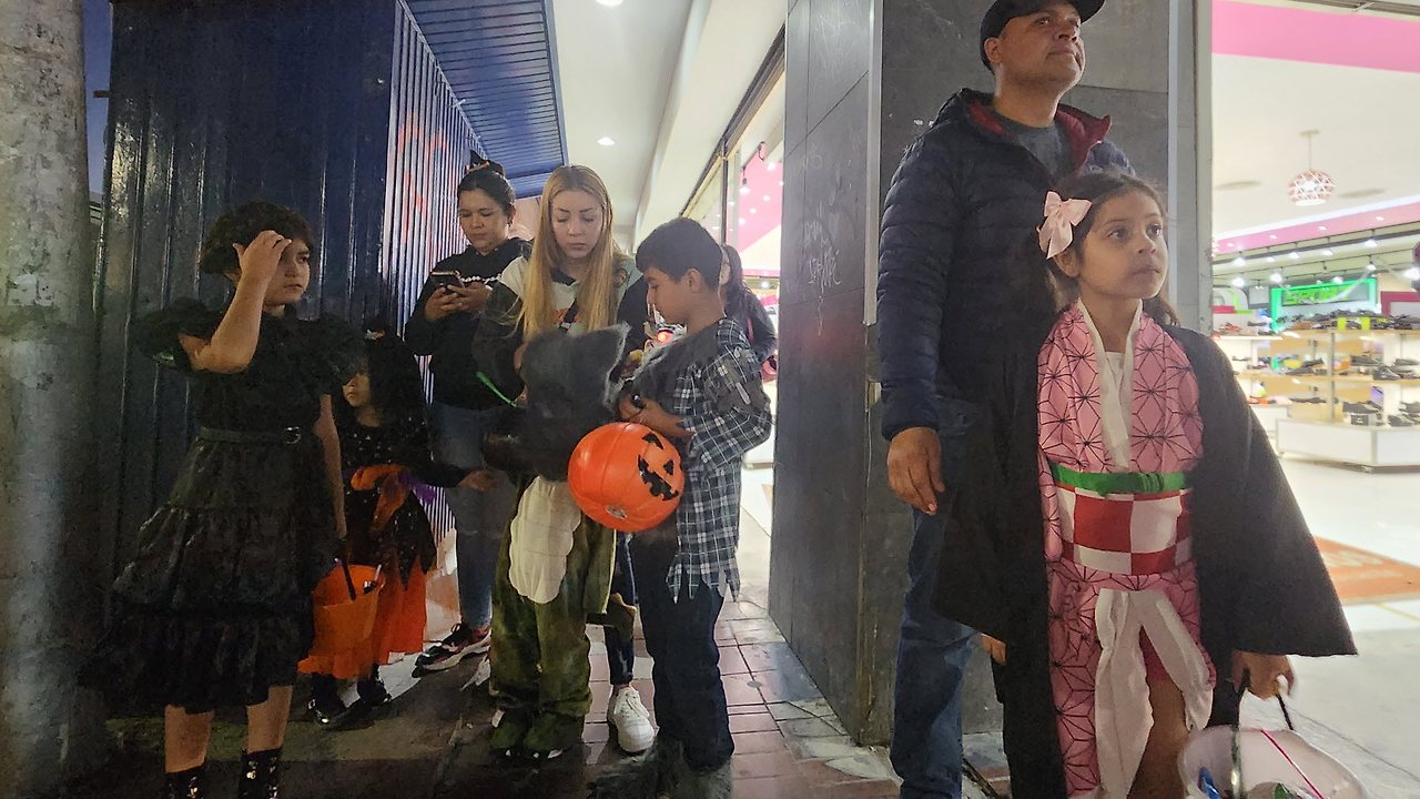 [꾸미기]20231031_183140 복사.jpg