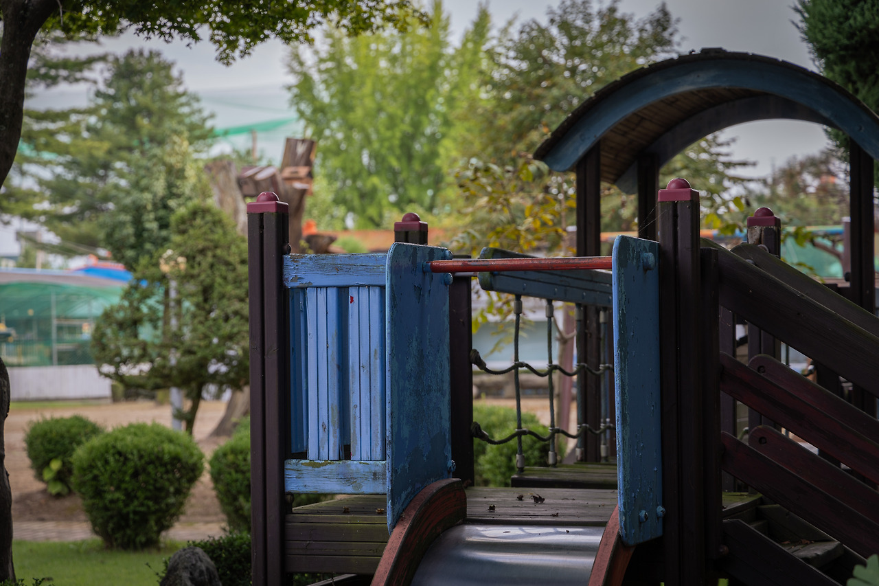 어린시점1_작은 집_민희.jpg