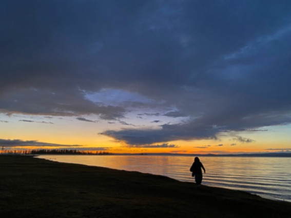 어두운 새벽1.jpg