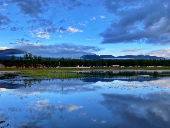 푸른 하늘과 호수 (나)1.jpg