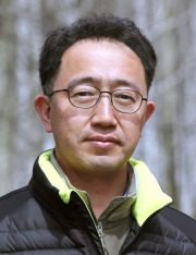 강재병 기자.jpg