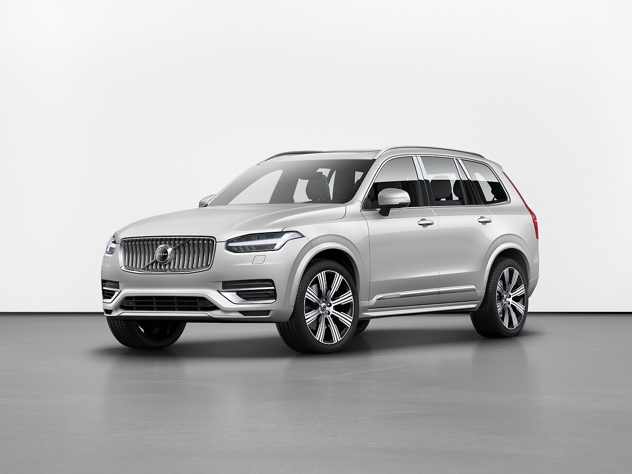 사진자료_볼보자동차 XC90 B6 AWD 인스크립션 정측면.jpg