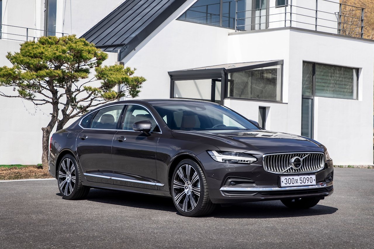 사진자료_볼보자동차 S90 B6 AWD 인스크립션 (1).jpg