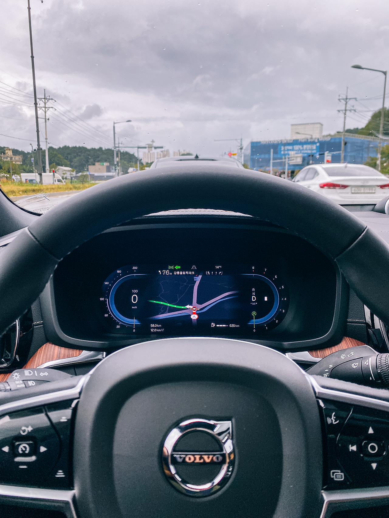 [김종훈]속초, 인센스, 신형 S60을 관통하는 것들 (7).jpg