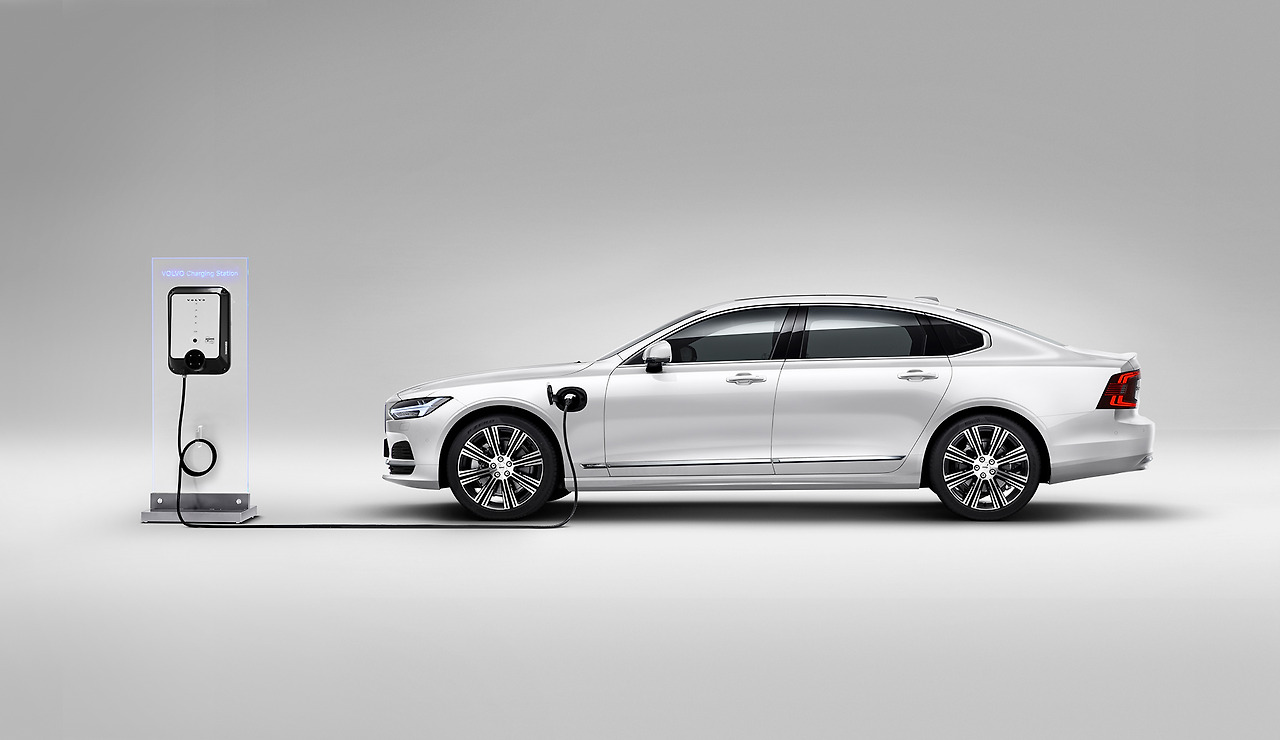 사진자료_볼보자동차 S90 플러그인 하이브리드(PHEV) 모델.jpg