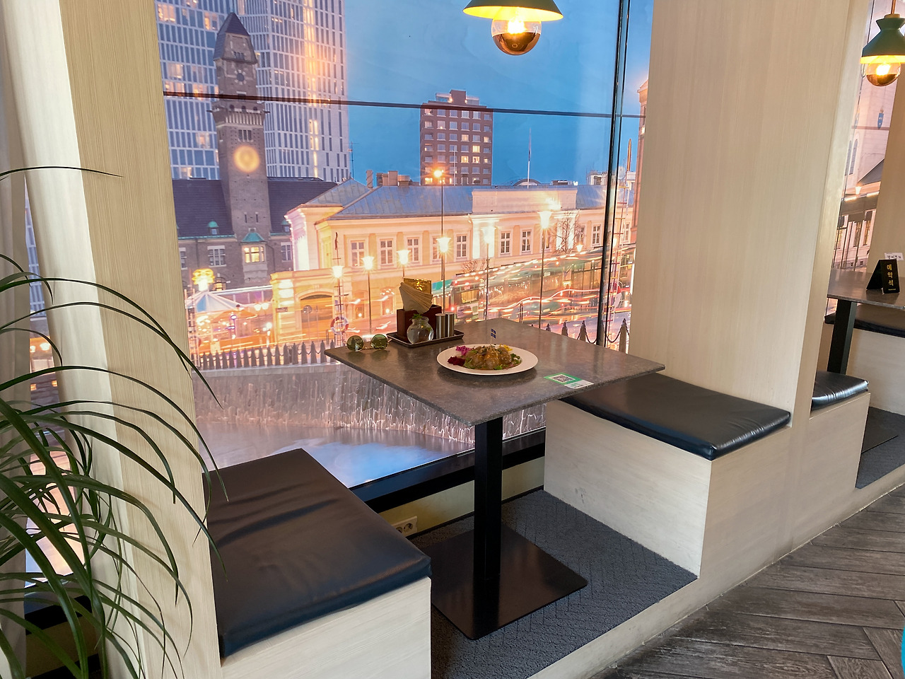 “강원도 원주시 예테보리” C40 리차지와 함께 떠난 스웨덴 가정식 여행 (10).jpg