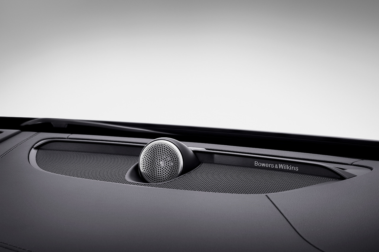 사진자료_바워스 앤 윌킨스 오디오 시스템.jpg