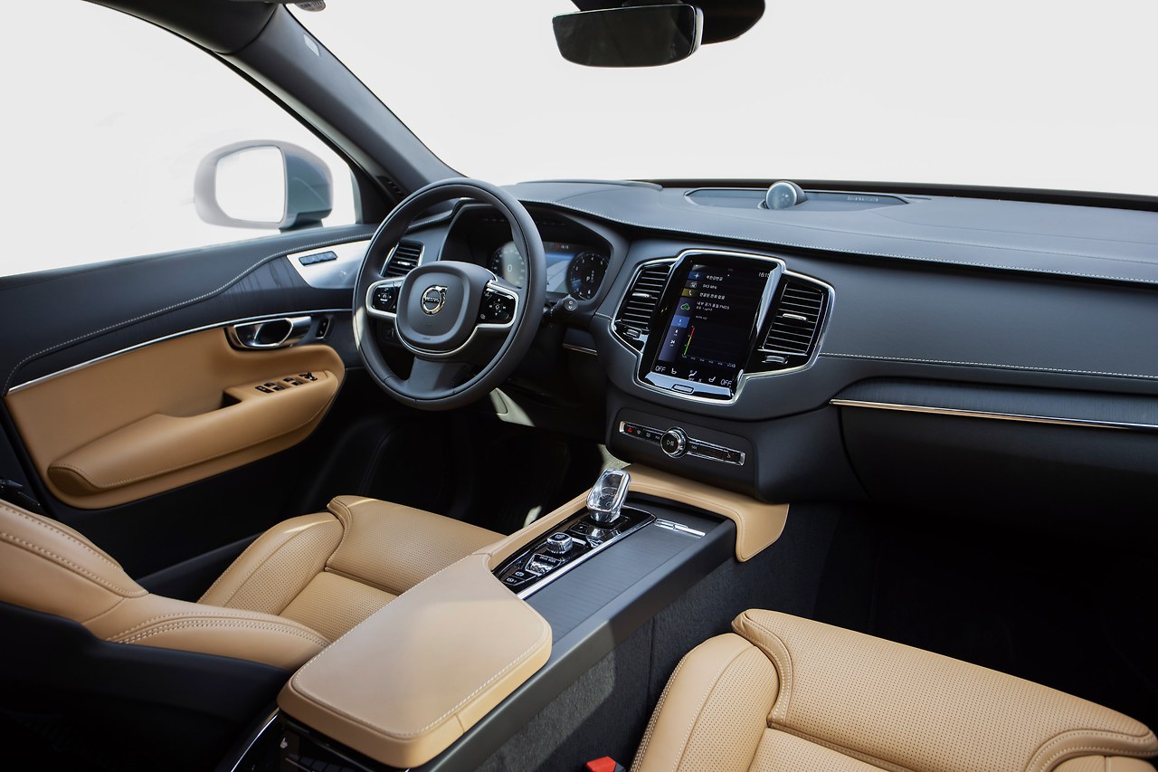 사진자료_볼보자동차 XC90 B6 AWD 인스크립션 인테리어 (2).jpg