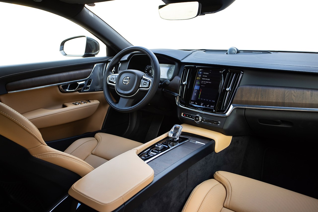 사진자료_볼보자동차 신형 S90 B6 AWD 인스크립션 인테리어 (2).jpg
