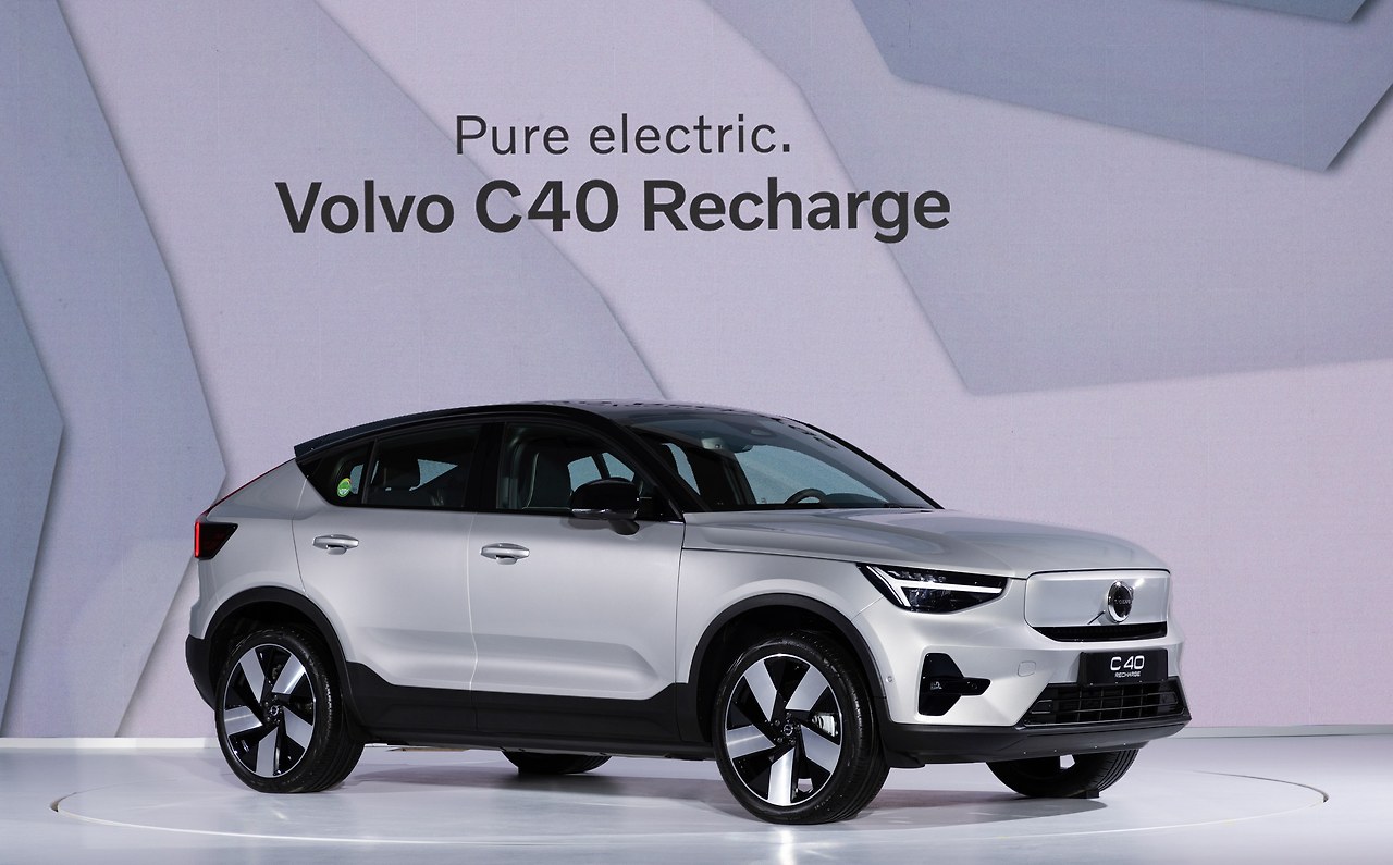 보도자료_볼보자동차코리아 최초의 쿠페형 순수 전기 SUV 'C40 Recharge(리차지)' 공식 출시.jpg