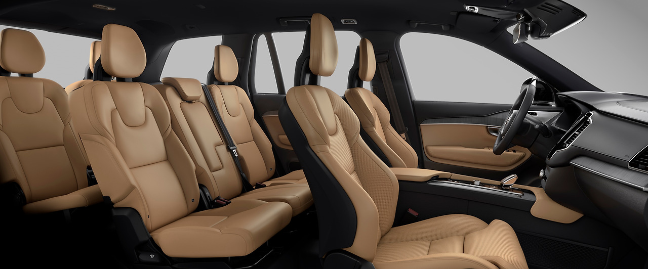 사진자료_볼보자동차 XC90 B6 AWD 인스크립션 인테리어 (1).jpg